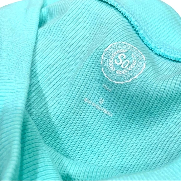 Neon Teal Off-Shoulder Short Sleeve Crop Top • Woman - Picture 4 of 9